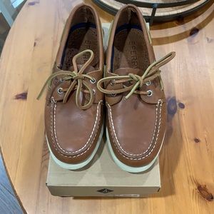 Men’s Sperry A/O Tan shoes. Never worn!